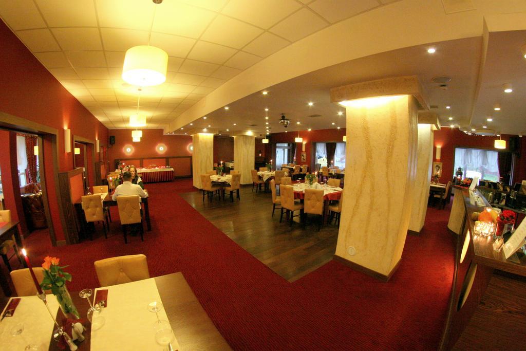 Hotel I Restauracja Złoty Las Buitenkant foto