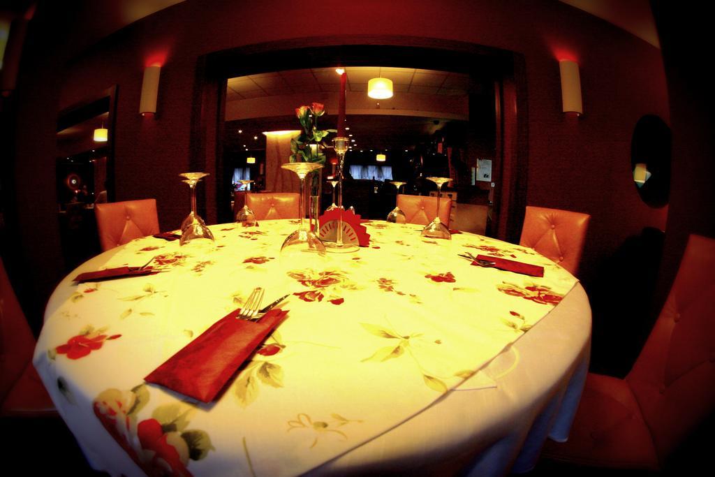 Hotel I Restauracja Złoty Las Buitenkant foto
