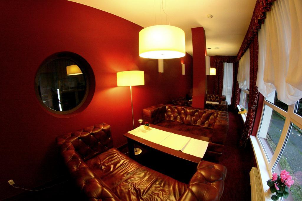 Hotel I Restauracja Złoty Las Buitenkant foto