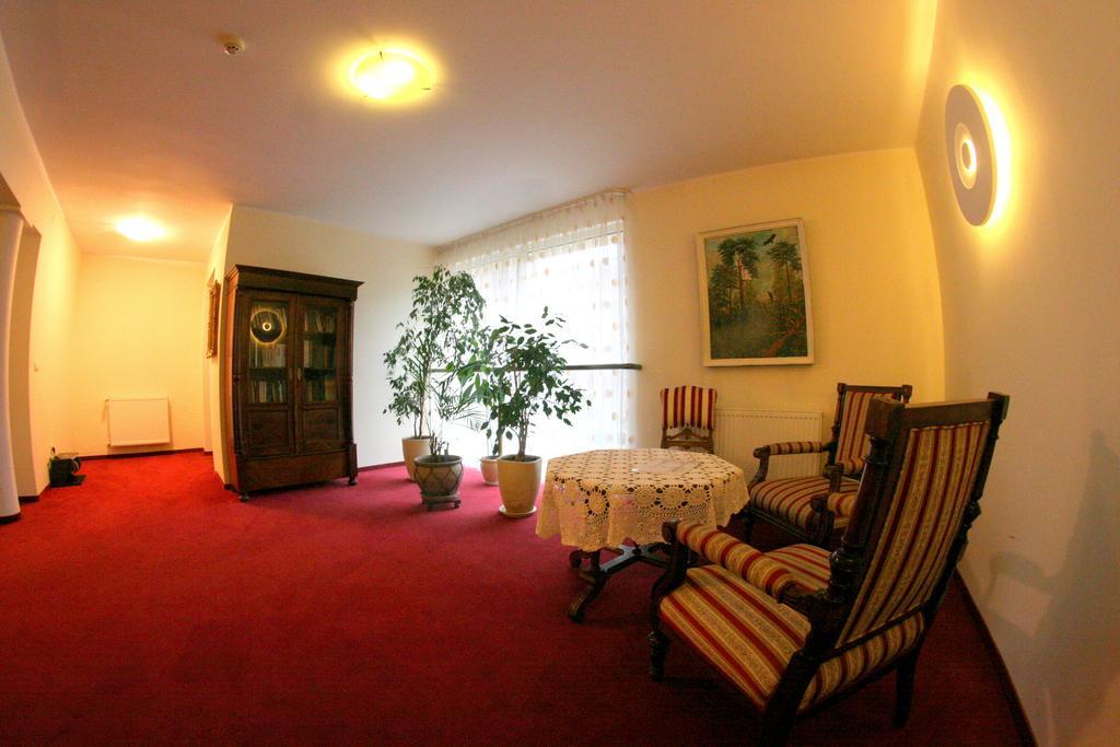 Hotel I Restauracja Złoty Las Buitenkant foto