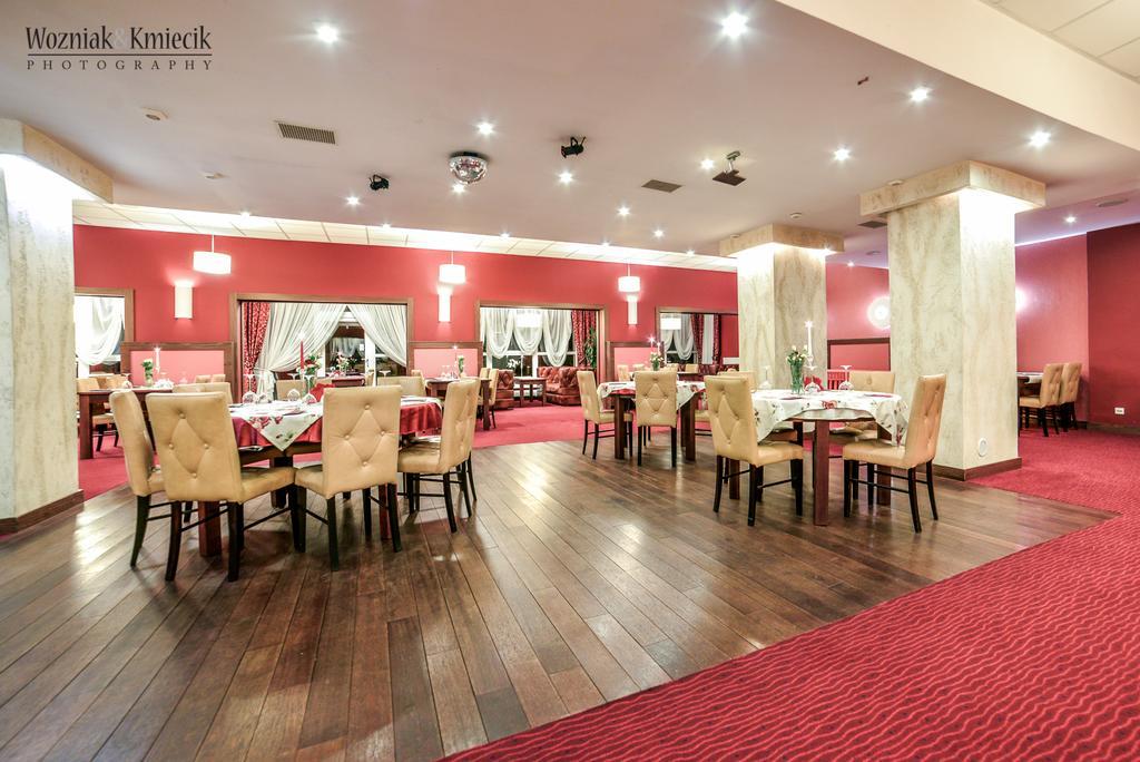 Hotel I Restauracja Złoty Las Buitenkant foto