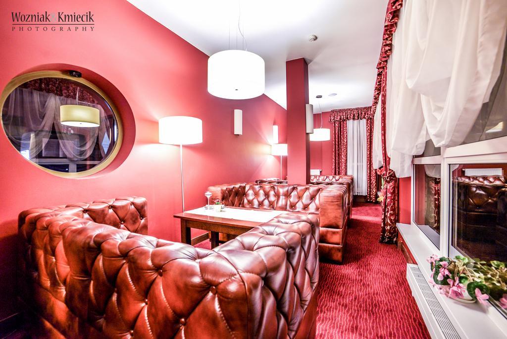 Hotel I Restauracja Złoty Las Buitenkant foto