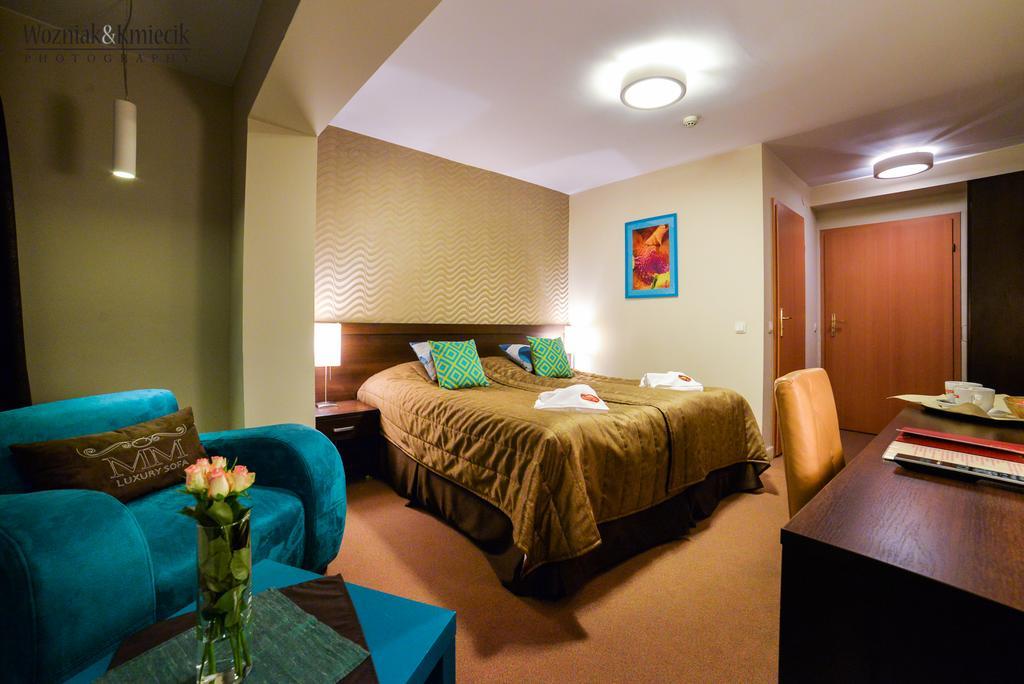 Hotel I Restauracja Złoty Las Buitenkant foto
